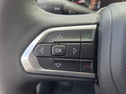 Used 2025 Jeep Compass Limited AWD/4WD image 21