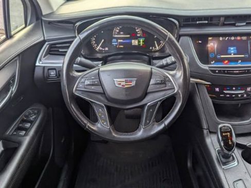 Used 2019 Cadillac XT5 Luxury image 24