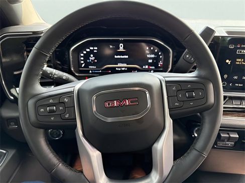 Used 2023 GMC Sierra 1500 Elevation image 18