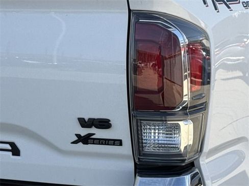 Used 2021 Toyota Tacoma TRD Off-Road image 6