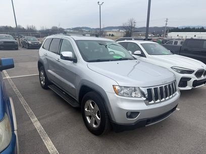 Used 2011 Jeep Grand Cherokee Limited w/ Trailer Tow Group IV