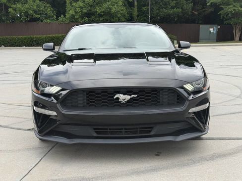 Used 2018 Ford Mustang Coupe w/ Equipment Group 101A RWD image 2