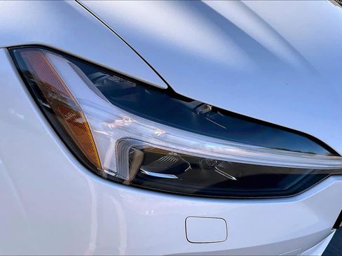 New 2026 Volvo XC60 B5 Plus w/ Protection Package Premier image 32