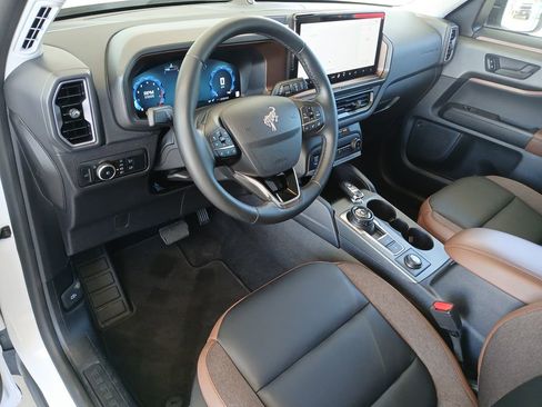 Used 2025 Ford Bronco Sport Outer Banks w/ Outer Banks Tech Package+ image 10