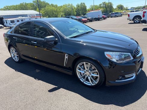 Used 2015 Chevrolet SS RWD image 7