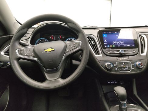 Used 2024 Chevrolet Malibu LS FWD image 22