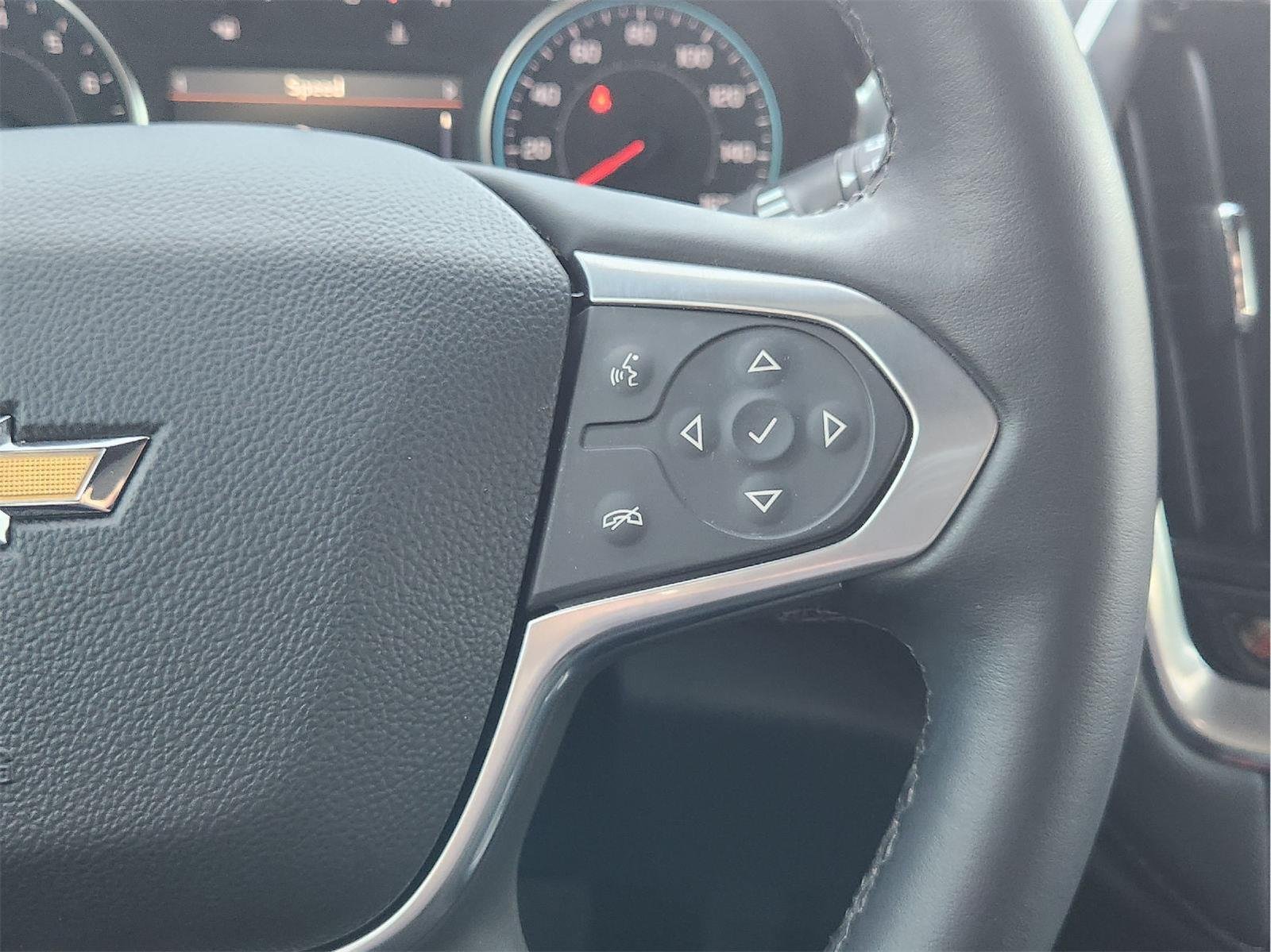 Used 2023 Chevrolet Traverse LT FWD image 29