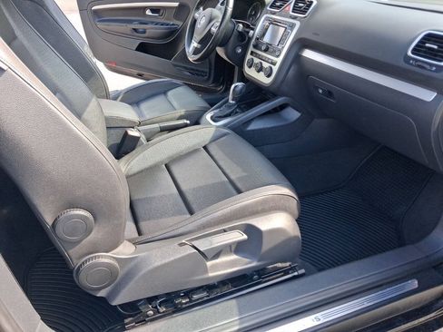 Used 2015 Volkswagen Eos Komfort FWD image 18
