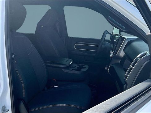 Used 2025 RAM 2500 Big Horn image 31