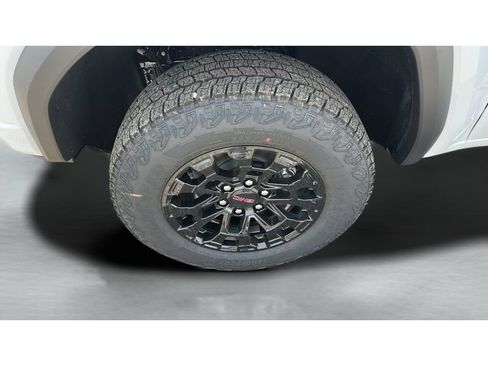 New 2026 GMC Canyon Elevation w/ Convenience Package AWD/4WD image 23
