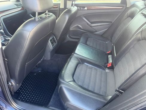 Used 2013 Volkswagen Passat TDI SEL Premium FWD image 21