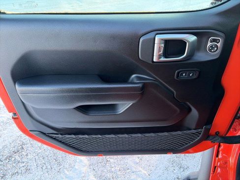 Used 2023 Jeep Wrangler Unlimited Sport image 12