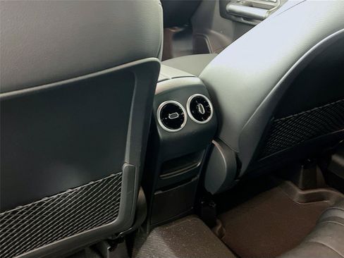 Certified 2024 Mercedes-Benz GLA 250 4MATIC image 24