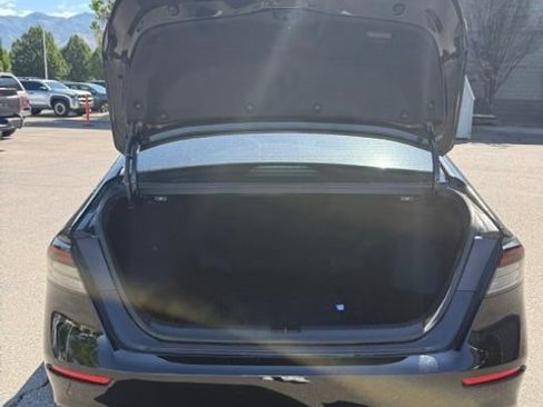 Used 2023 Honda Accord EX image 9