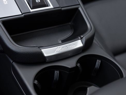 Certified 2025 Porsche Macan image 26