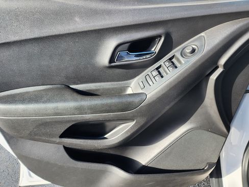 Used 2020 Chevrolet Trax LS w/ Tint and Cruise Package image 21