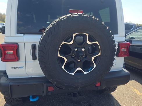 Used 2022 Jeep Wrangler Unlimited Rubicon 4xe w/ Steel Bumper Group AWD/4WD image 5