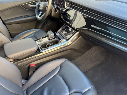 Used 2024 Audi Q7 3.0T Premium image 17