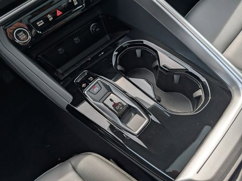 New 2026 Audi Q5 Premium image 11