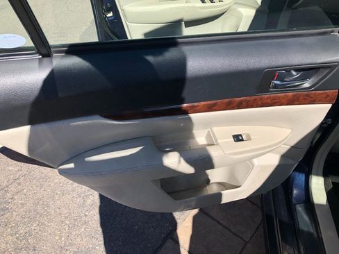 Used 2014 Subaru Legacy 2.5i Limited image 23