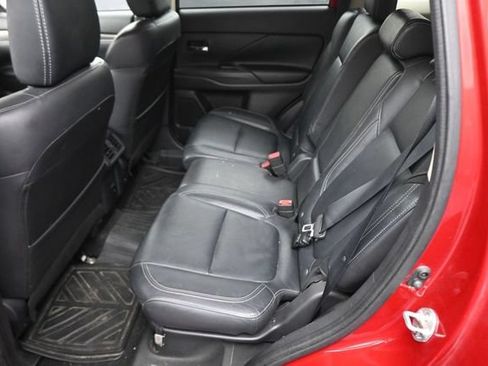 Used 2020 Mitsubishi Outlander SE AWD/4WD image 19