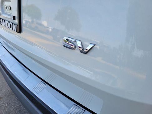 Certified 2023 Nissan Rogue SV FWD image 9
