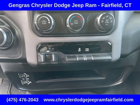 Certified 2024 RAM 2500 Big Horn AWD/4WD image 43