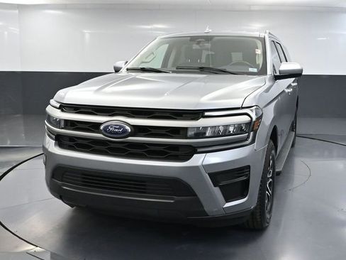 Used 2024 Ford Expedition Max XLT image 13