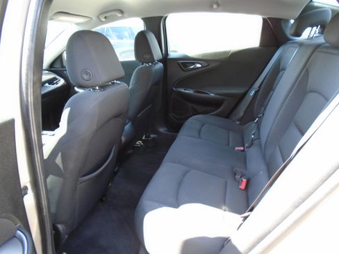 Used 2022 Chevrolet Malibu RS FWD image 10