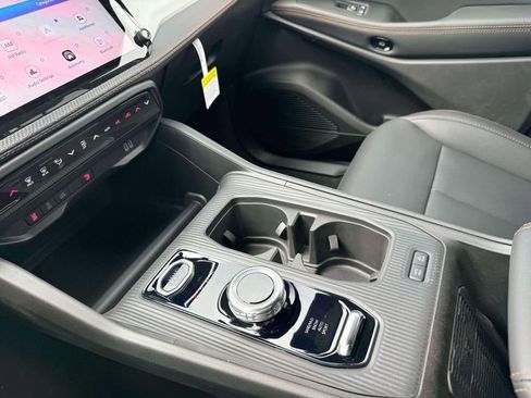 New 2026 Jeep Cherokee Limited AWD/4WD image 23