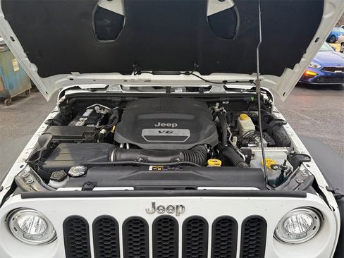 Used 2017 Jeep Wrangler Unlimited Rubicon image 20