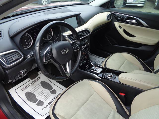 Used 2019 INFINITI QX30 FWD image 24