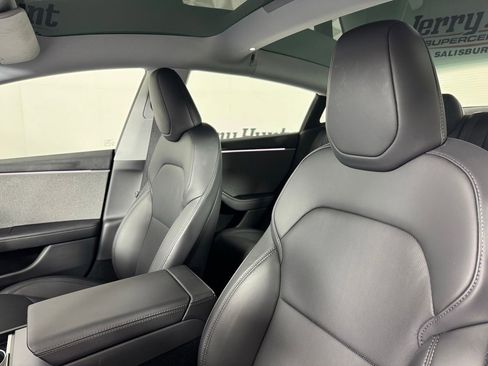 Used 2024 Tesla Model 3 Standard Range RWD image 9