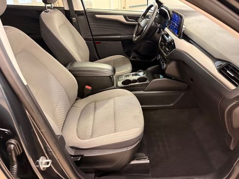 Used 2022 Ford Escape SE w/ Convenience Package FWD image 23