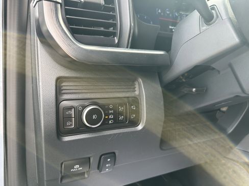 Used 2025 Ford F350 Lariat w/ Tremor Off-Road Package AWD/4WD image 15