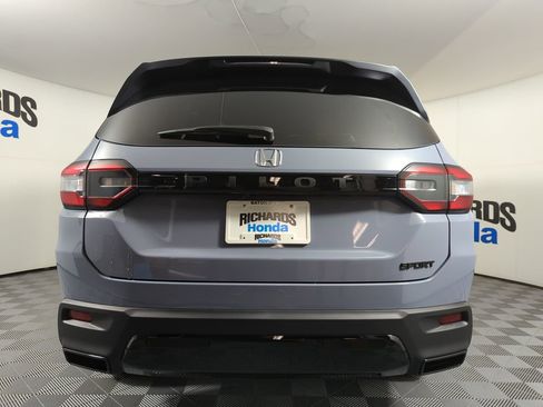 New 2026 Honda Pilot Sport image 4