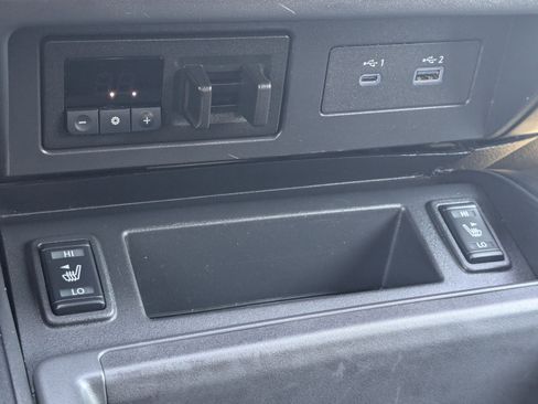 Used 2024 Nissan Titan PRO-4X w/ Pro-4x Convenience Package image 23