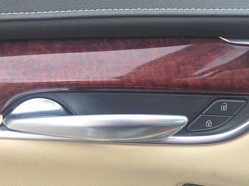 Used 2019 Cadillac XT5 Luxury FWD image 24
