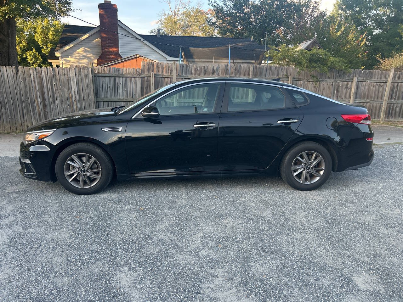 Used 2020 Kia Optima LX FWD image 3