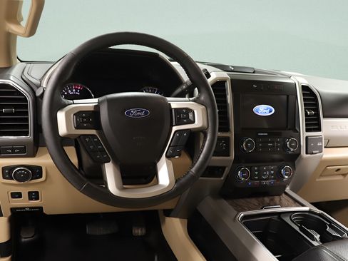 Used 2019 Ford F250 Lariat w/ Lariat Ultimate Package AWD/4WD image 9