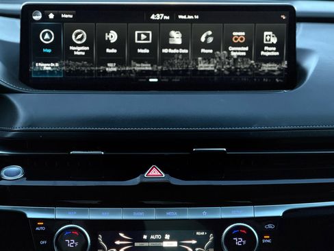 Used 2023 Genesis G80 2.5T image 18