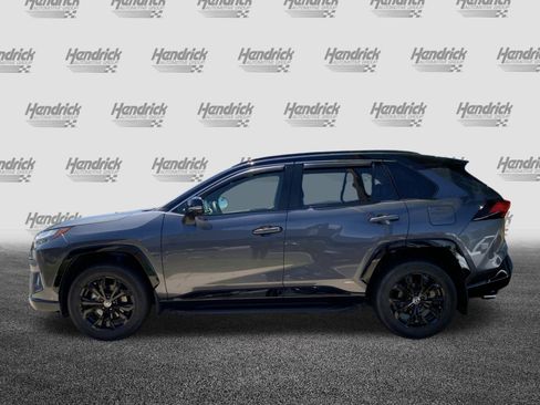 Used 2022 Toyota RAV4 XSE AWD/4WD image 7