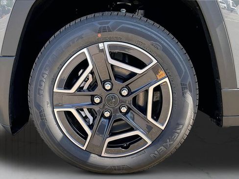 New 2026 Jeep Cherokee Laredo AWD/4WD image 30