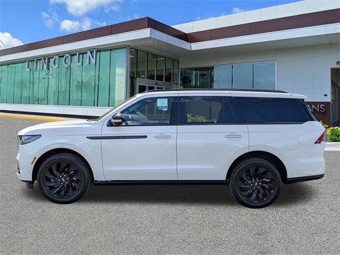 New 2025 Lincoln Navigator Reserve w/ Jet Appearance Package image 7