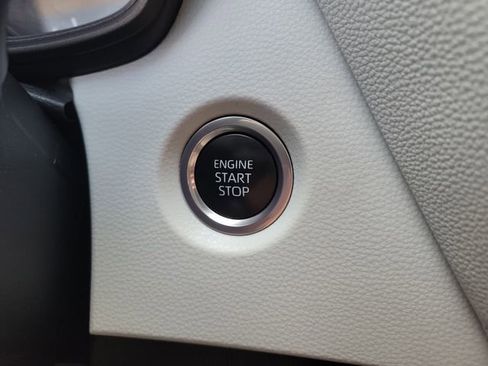 Used 2023 Toyota Corolla SE image 27