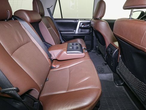 Used 2018 Toyota 4Runner Limited AWD/4WD image 19