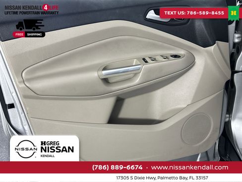 Used 2017 Ford Escape Titanium image 32