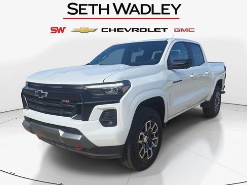New 2026 Chevrolet Colorado Z71 w/ Technology Package AWD/4WD image 3