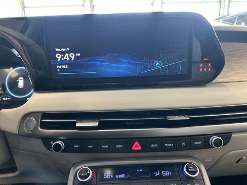 Used 2023 Hyundai Palisade Limited AWD/4WD image 3