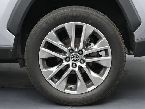 Used 2022 Toyota RAV4 XLE Premium FWD image 22